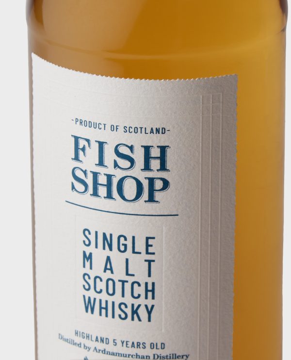 FISH SHOP SINGLE MALT SCOTCH WHISKY FRONT FIFE ARMS LIGHTING